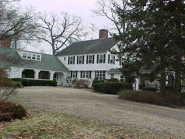 Building photograph for 26 TOWN HILL ROAD